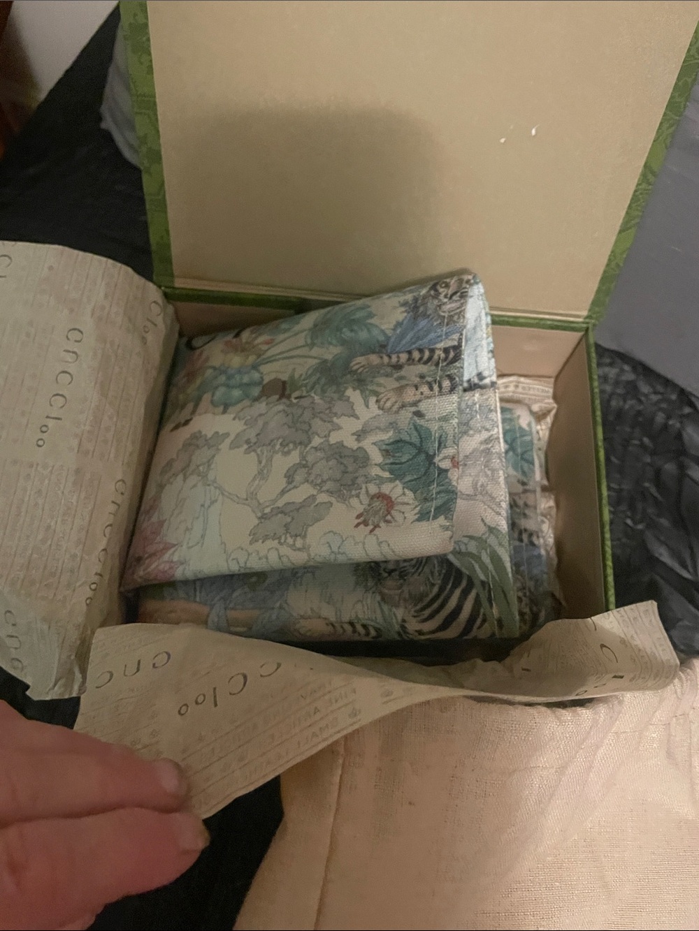 Gucci Floral Tiger Canvas Tote — Cream, Green, Blue - Picture 13 of 17